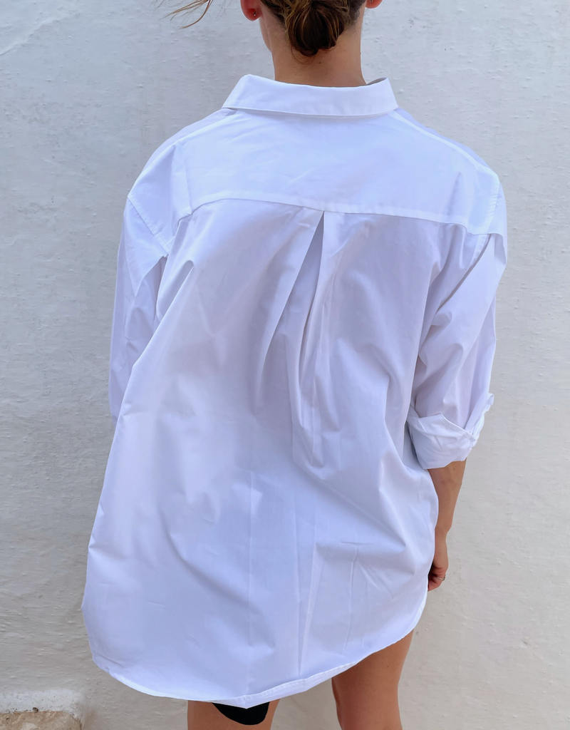 THE WHITE SHIRT