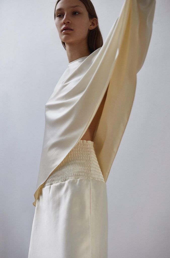 SILKY SATIN OFF WHITE