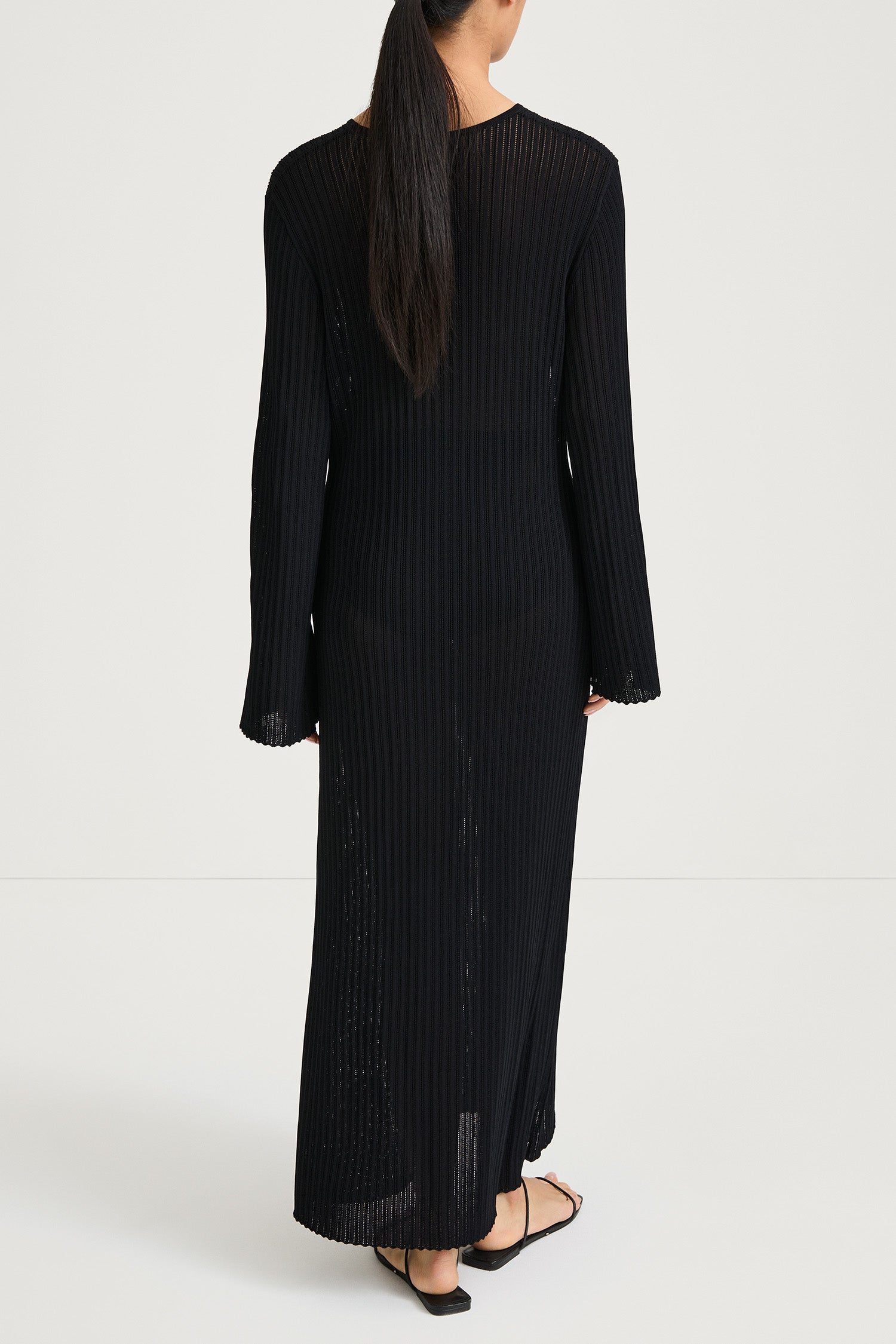 Andrea knitted dress black stylein model image back