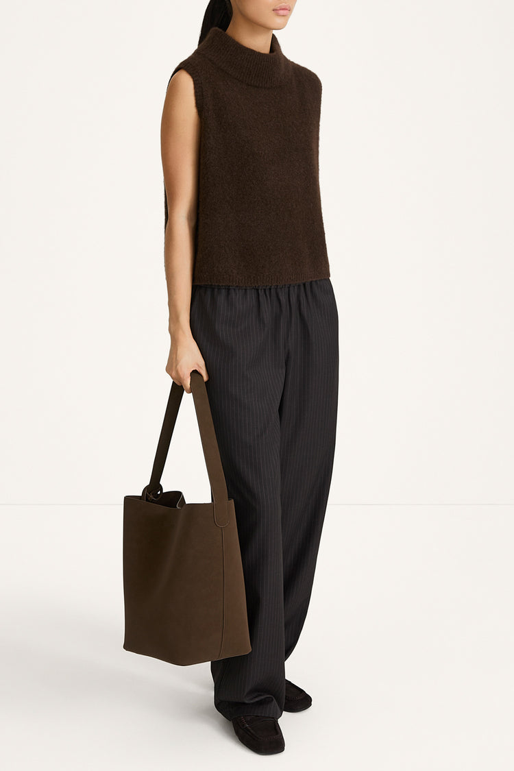Belicia trousers coffee pinstripe stylein side