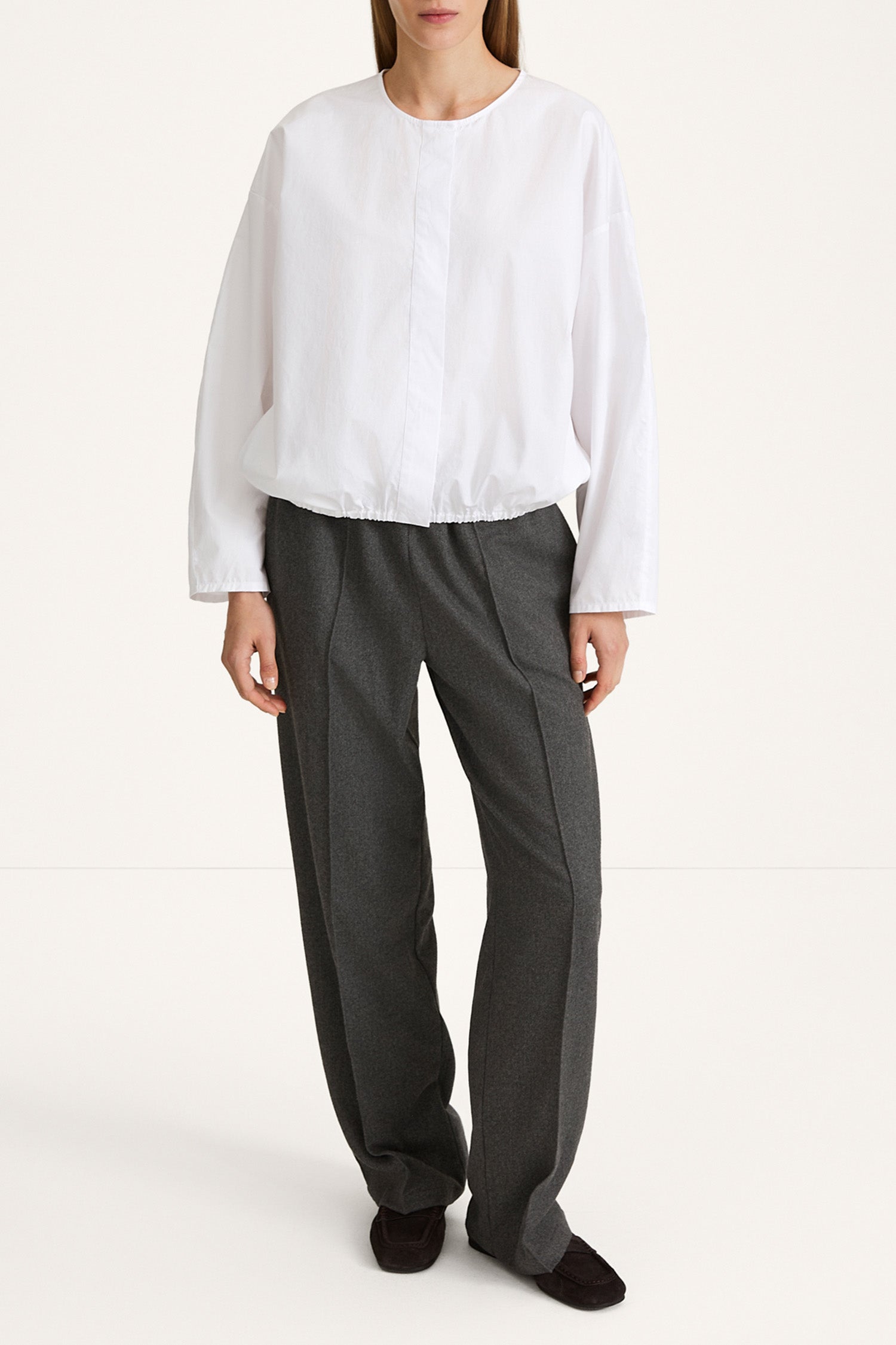 Belicia wide leg trousers dark grey stylein front