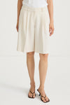Bore shorts suit ivory stylein model image front close