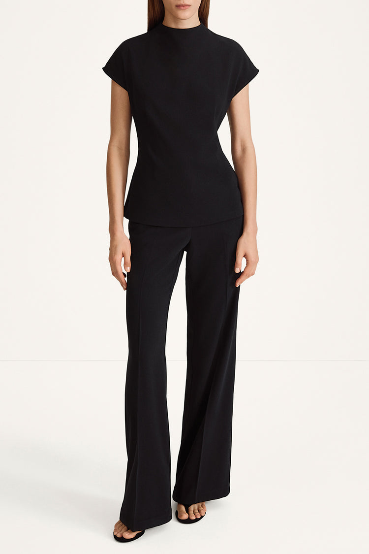 Borno short sleeve top black stylein model image front