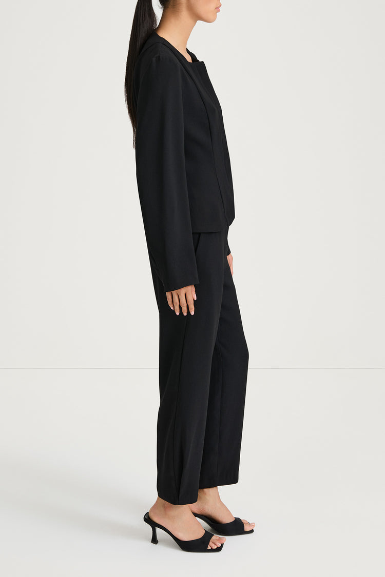 Brienne blouse black stylein long sleeve model image side