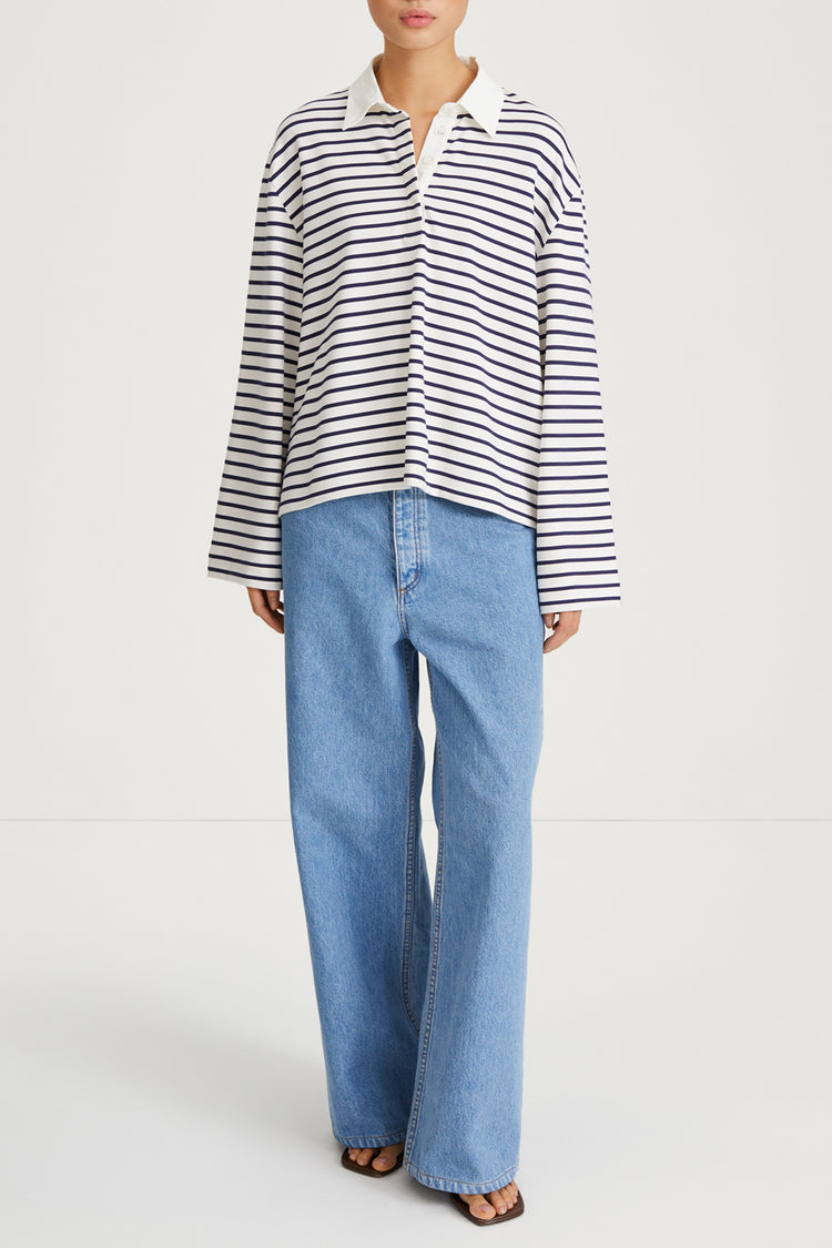 Janelle striped top v-neck collar longsleeve white navy stylein front model image