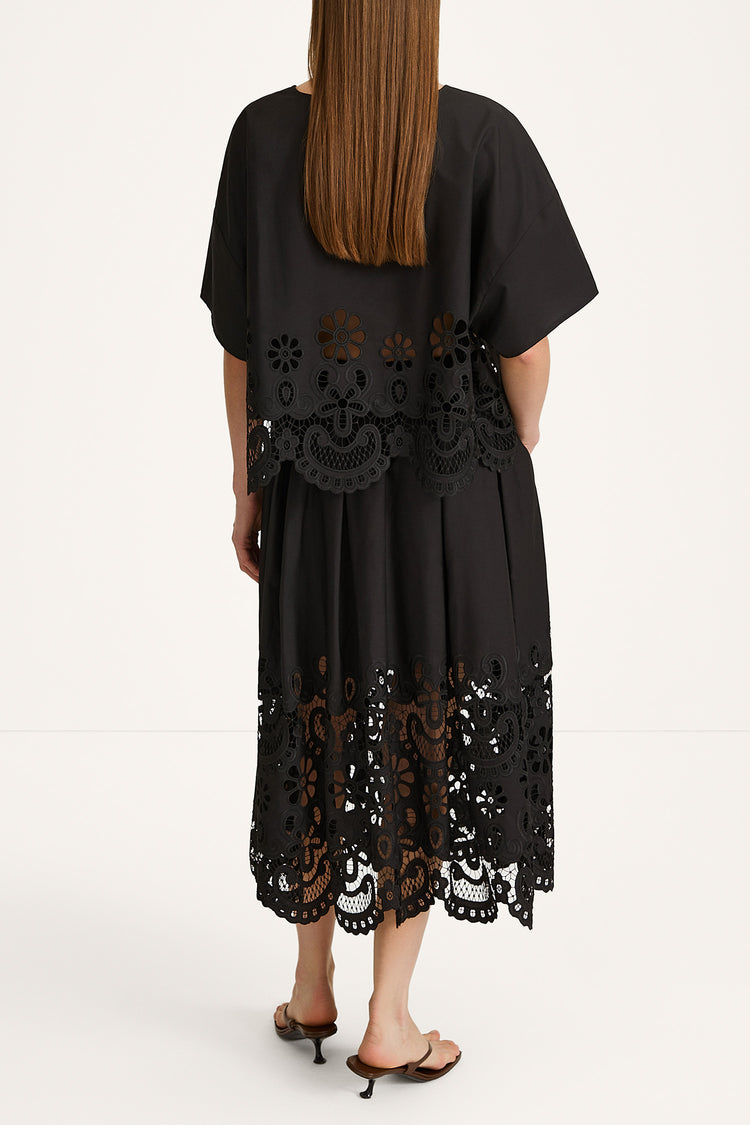 Jassira embroidery blouse black stylein model image back