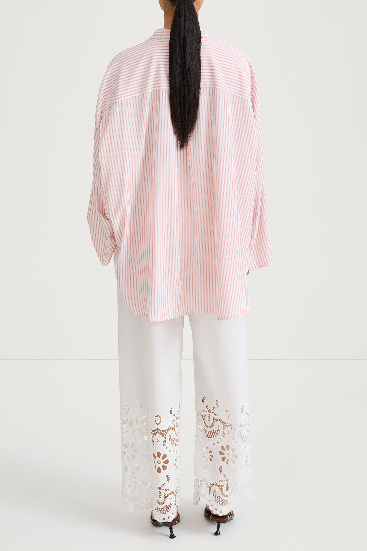 Jazara shirt pink stripe stylein model image back