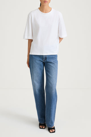 Joyce t-shirt oversized boxy white stylein model image front