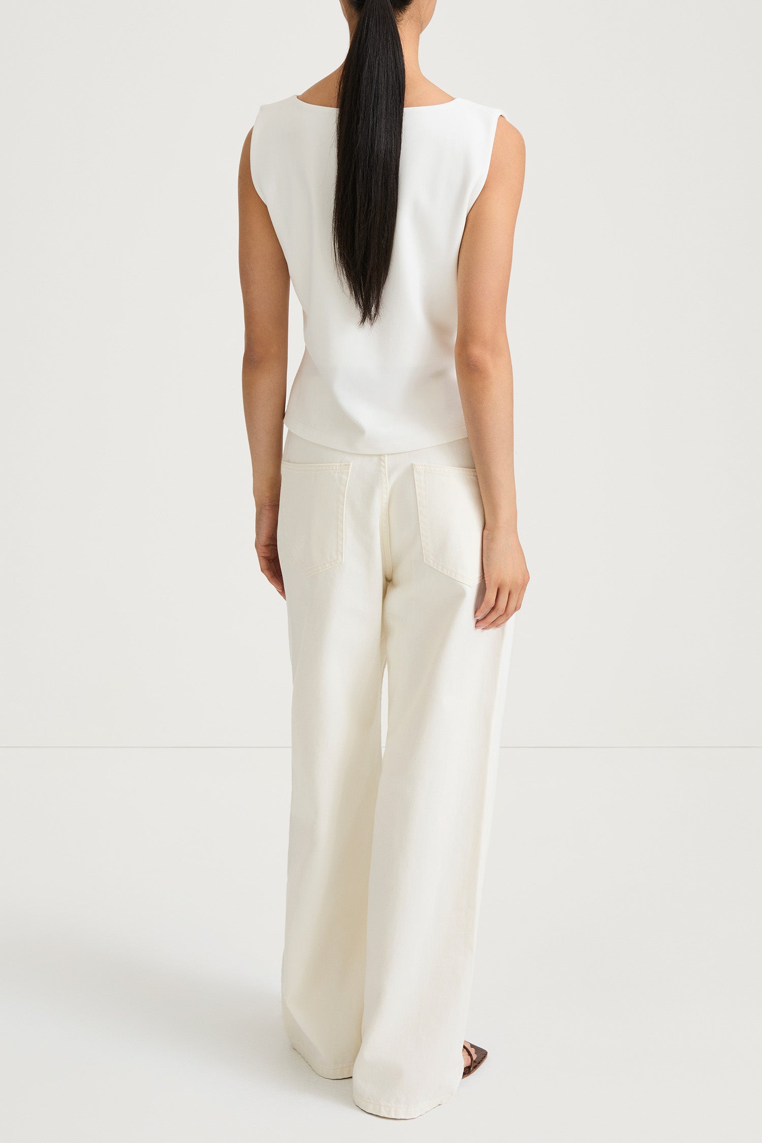 Jody sleeveless top cream stylein model image back