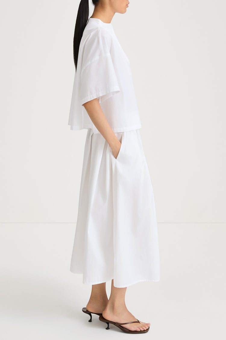 Joelle cotton blouse short sleeve white stylein model image side