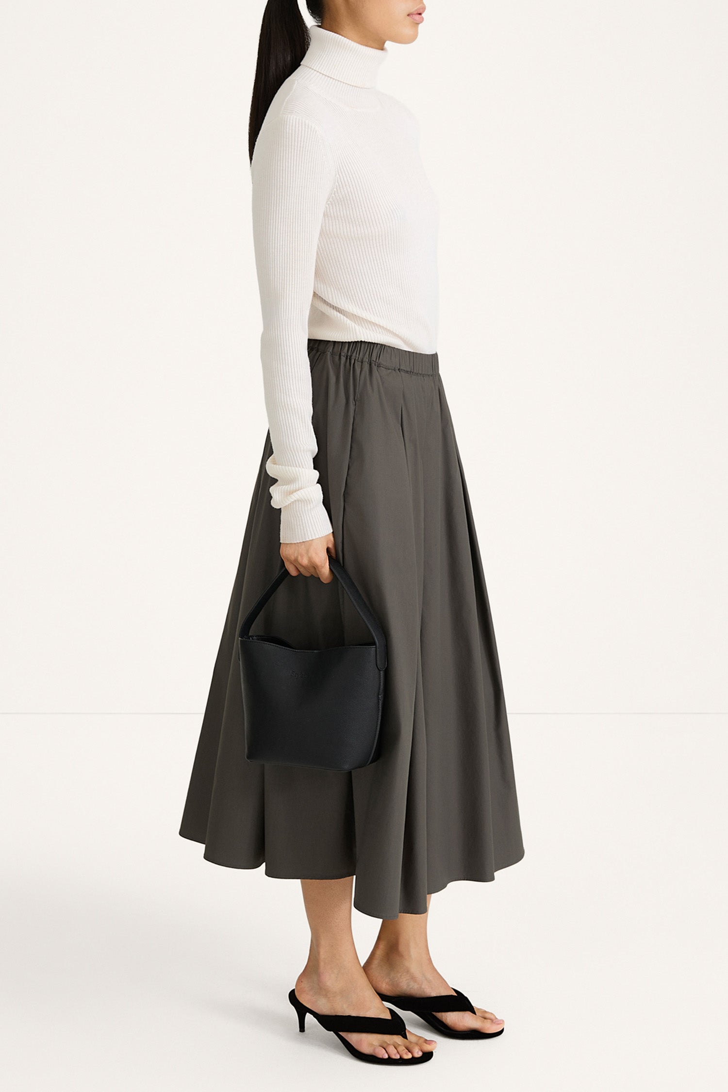 a-lined midi skirt in green stylein model side image