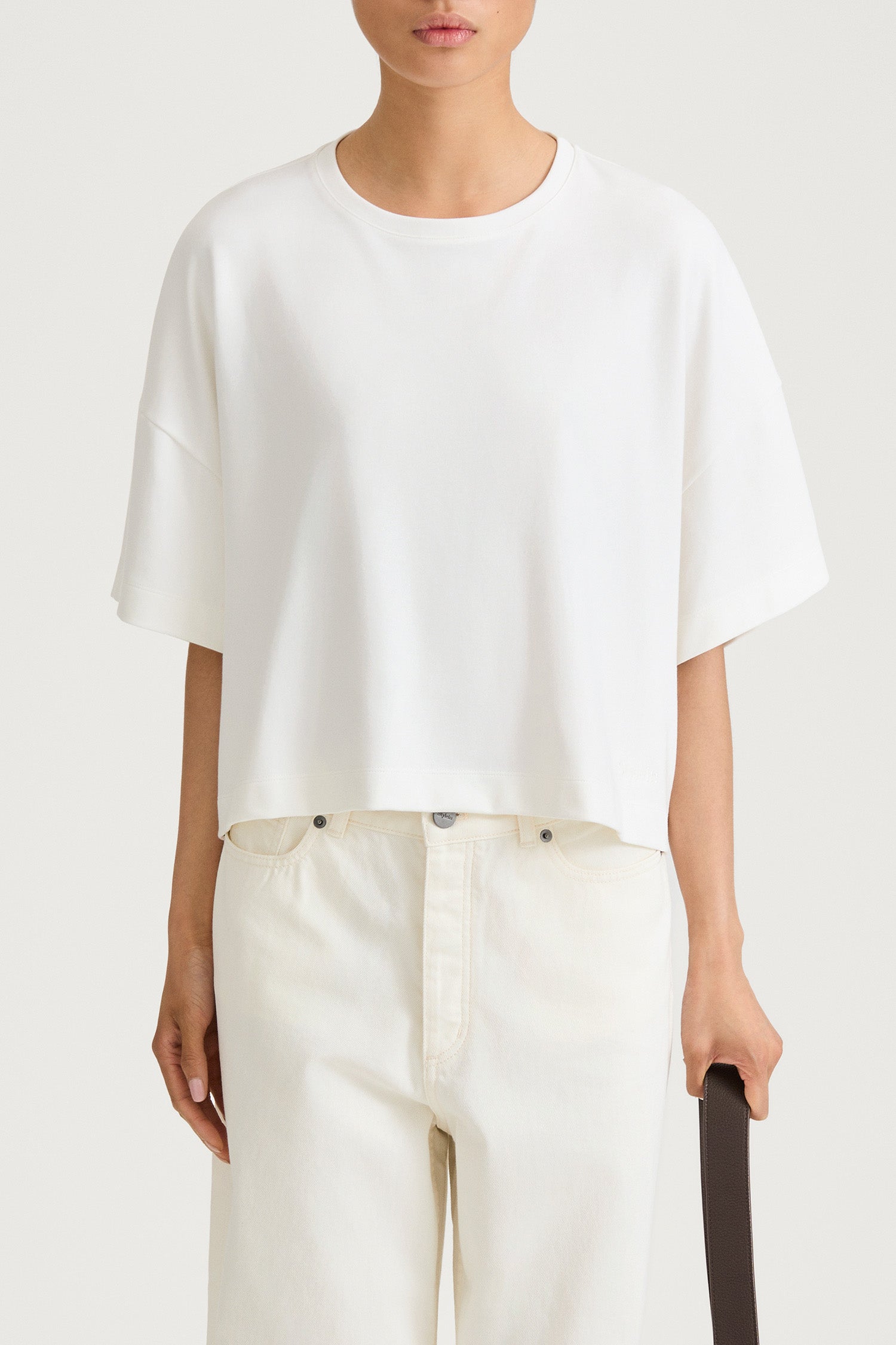 Juniper cropped top cream stylein model image front