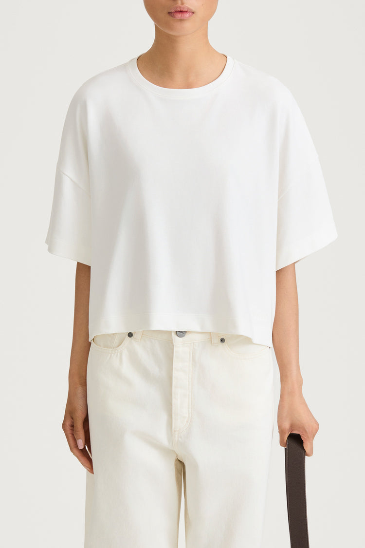 Juniper cropped top cream stylein model image front