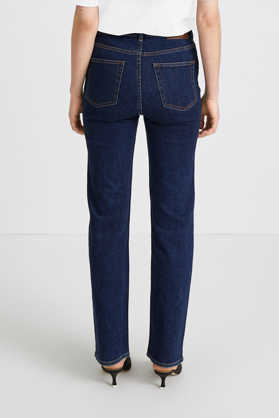 slim-fit high waist dark blue denim kaden stylein back