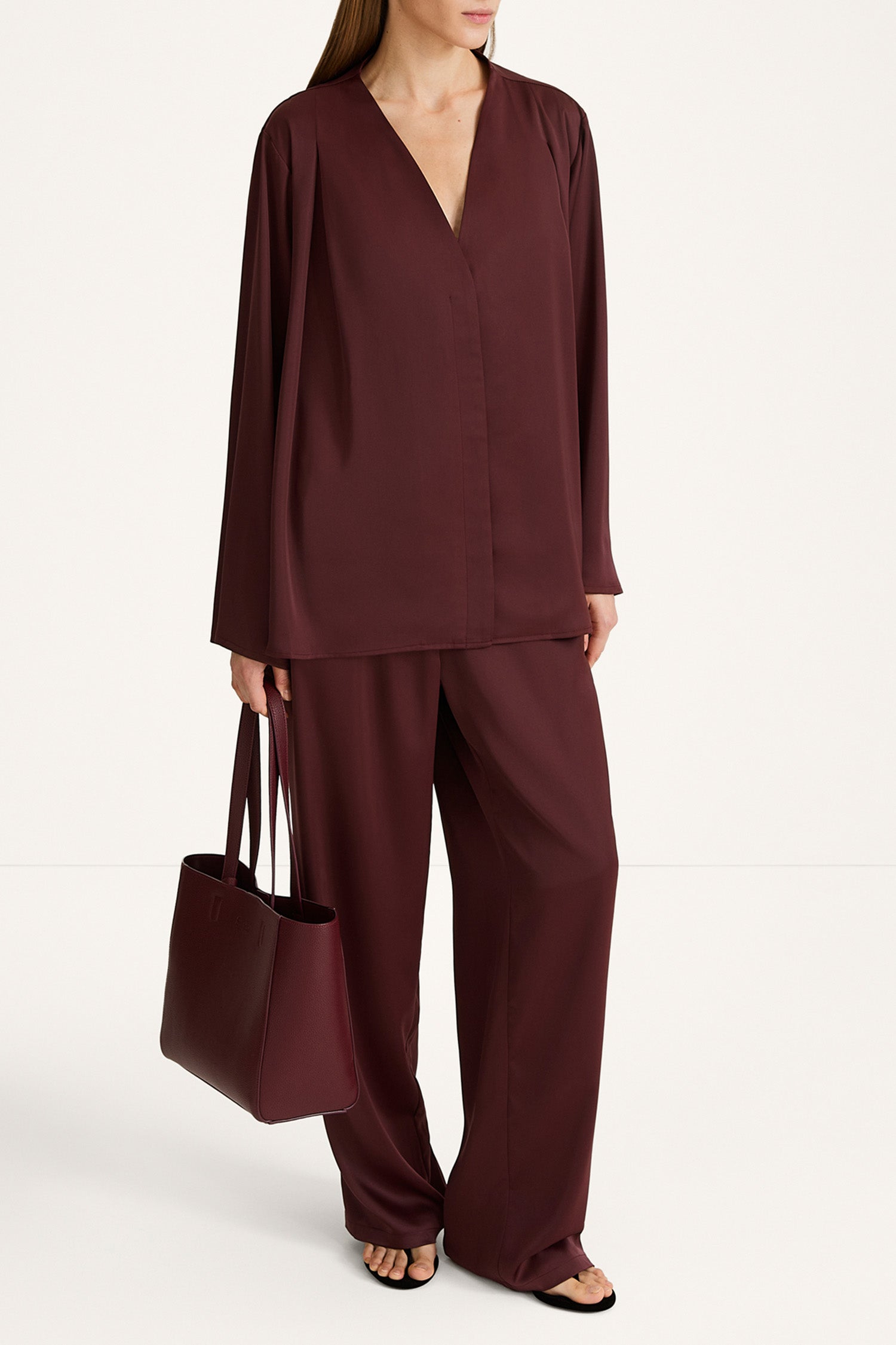 Marby blouse bordeaux Stylein model image side