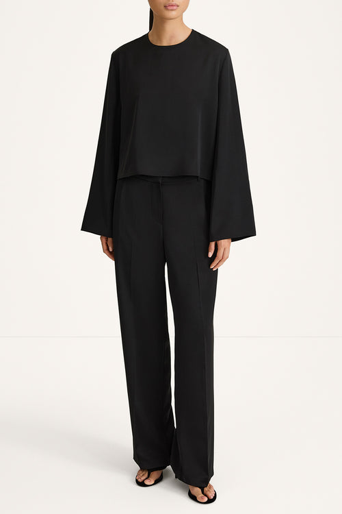 BLACK WIDE SLEEVE BLOUSE STYLEIN Mirai Model image
