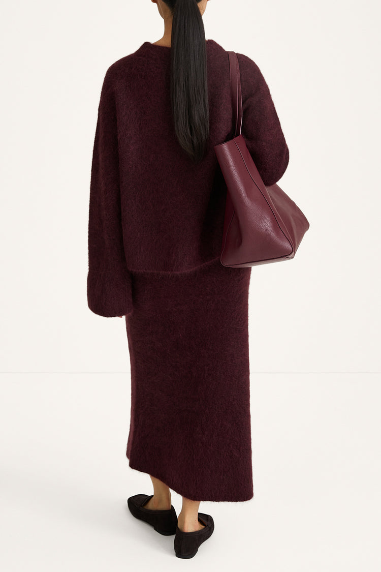 Nanie knitted long mohair skirt bordeaux stylein model image back