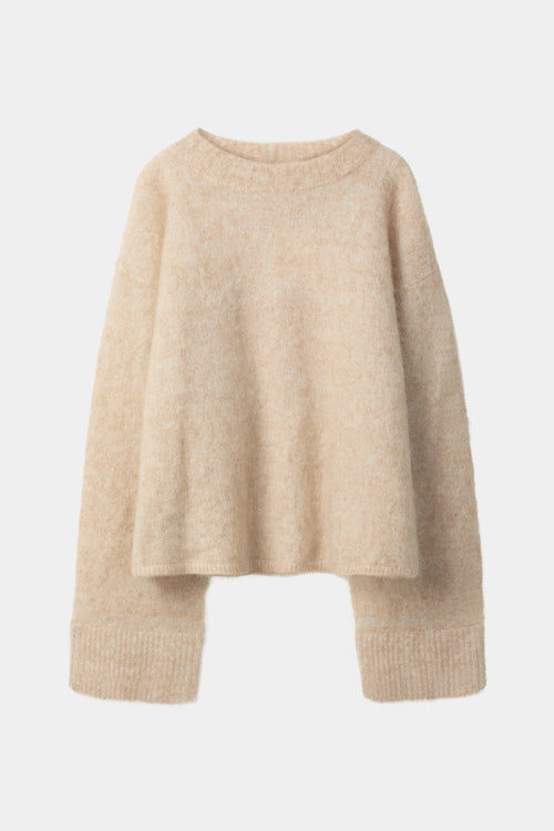 Niclas short sweater oyster stylein model image front
