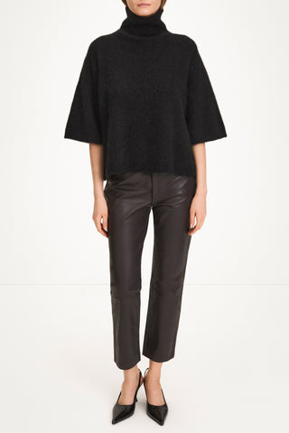Nyssa short sleeve knitted top black stylein model image front