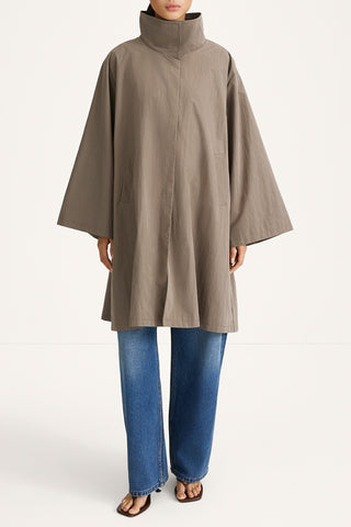 Sable trench coat mud stylein model image front
