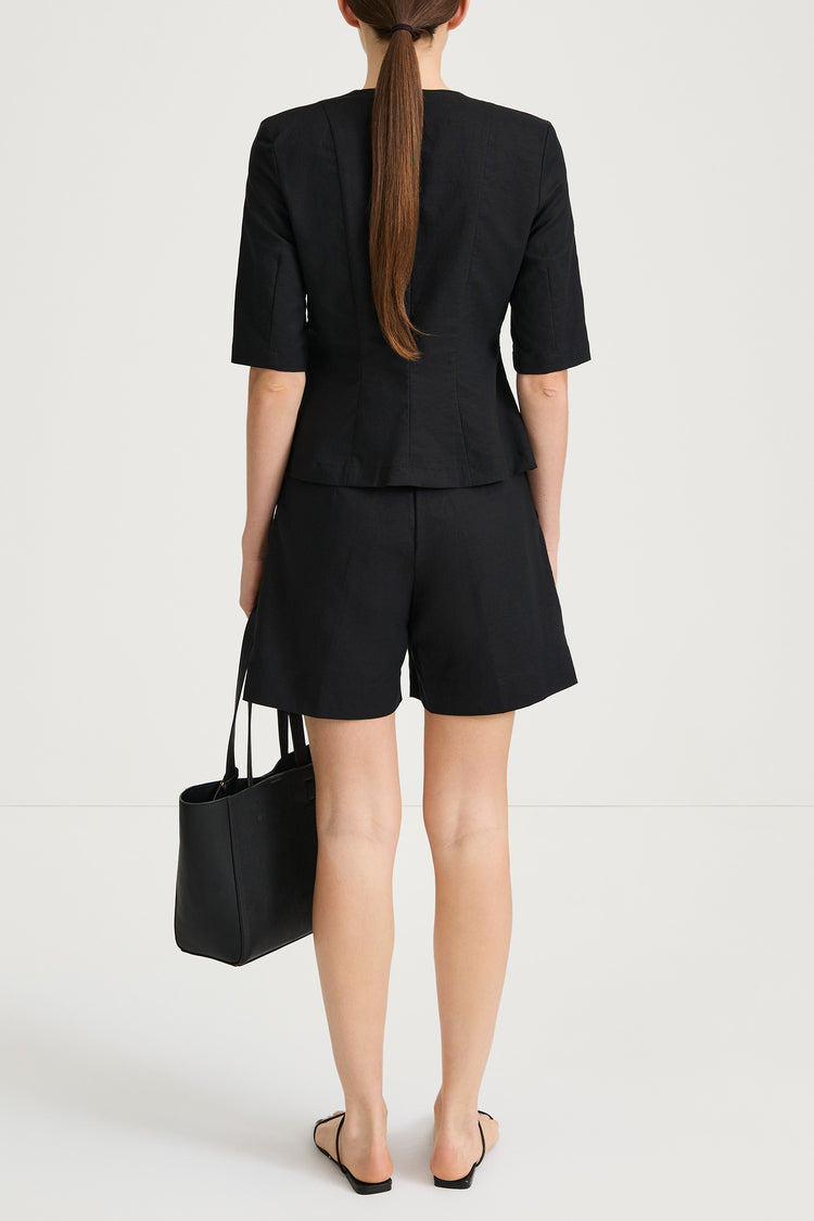 Sarego shorts black stylein model image back