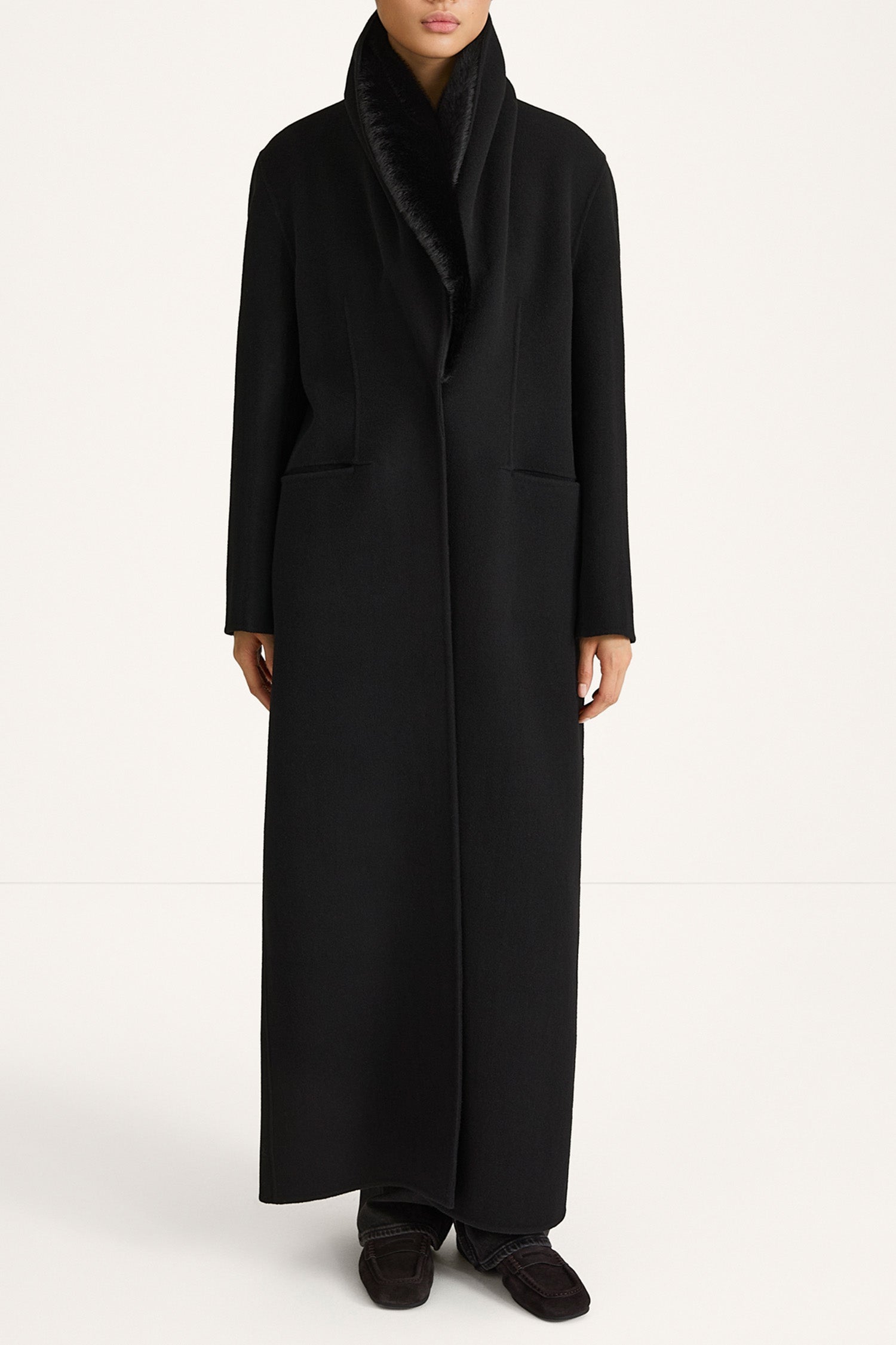 long black wool coat stylein tera model image