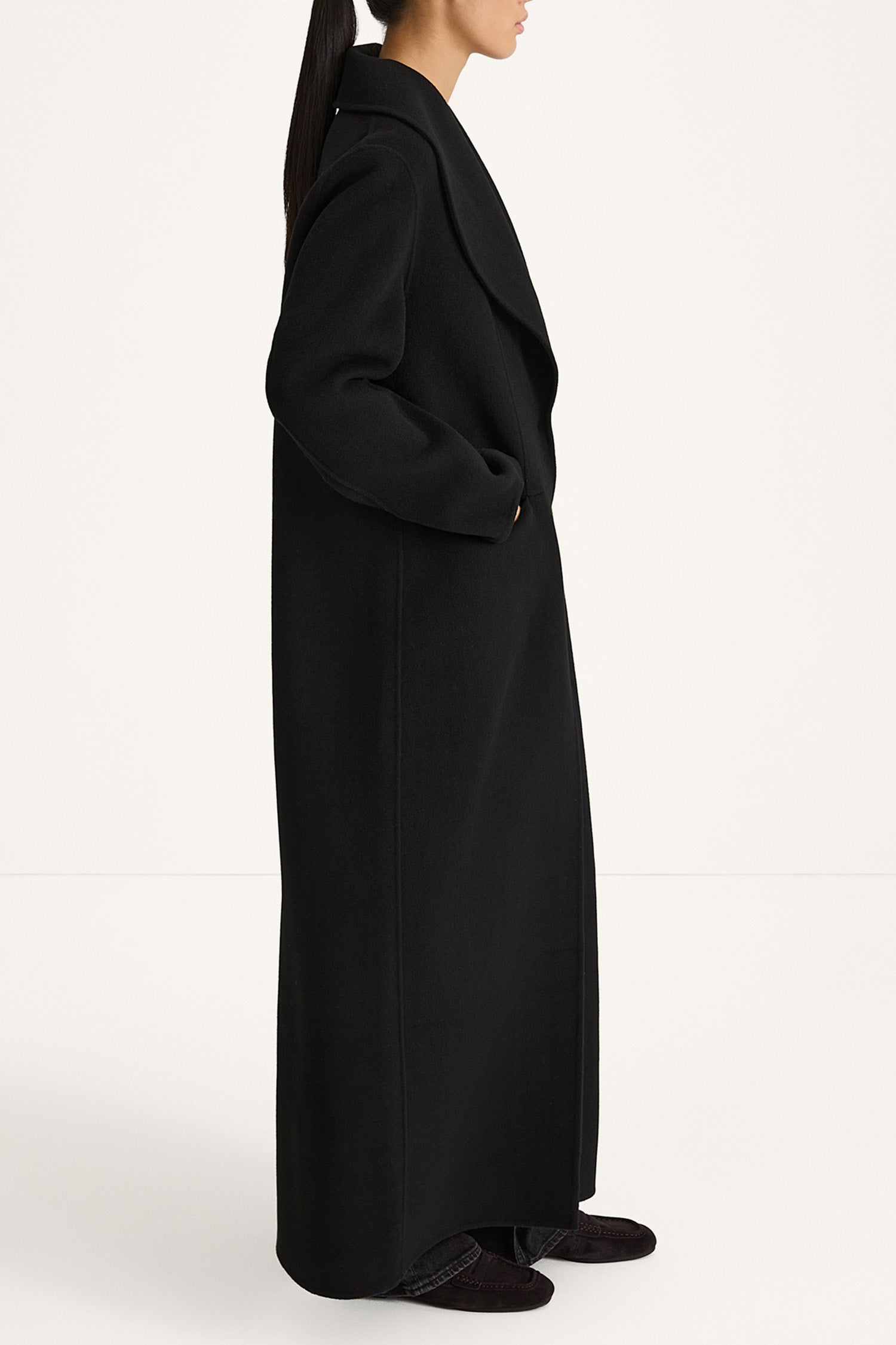 long black wool coat stylein tera side image
