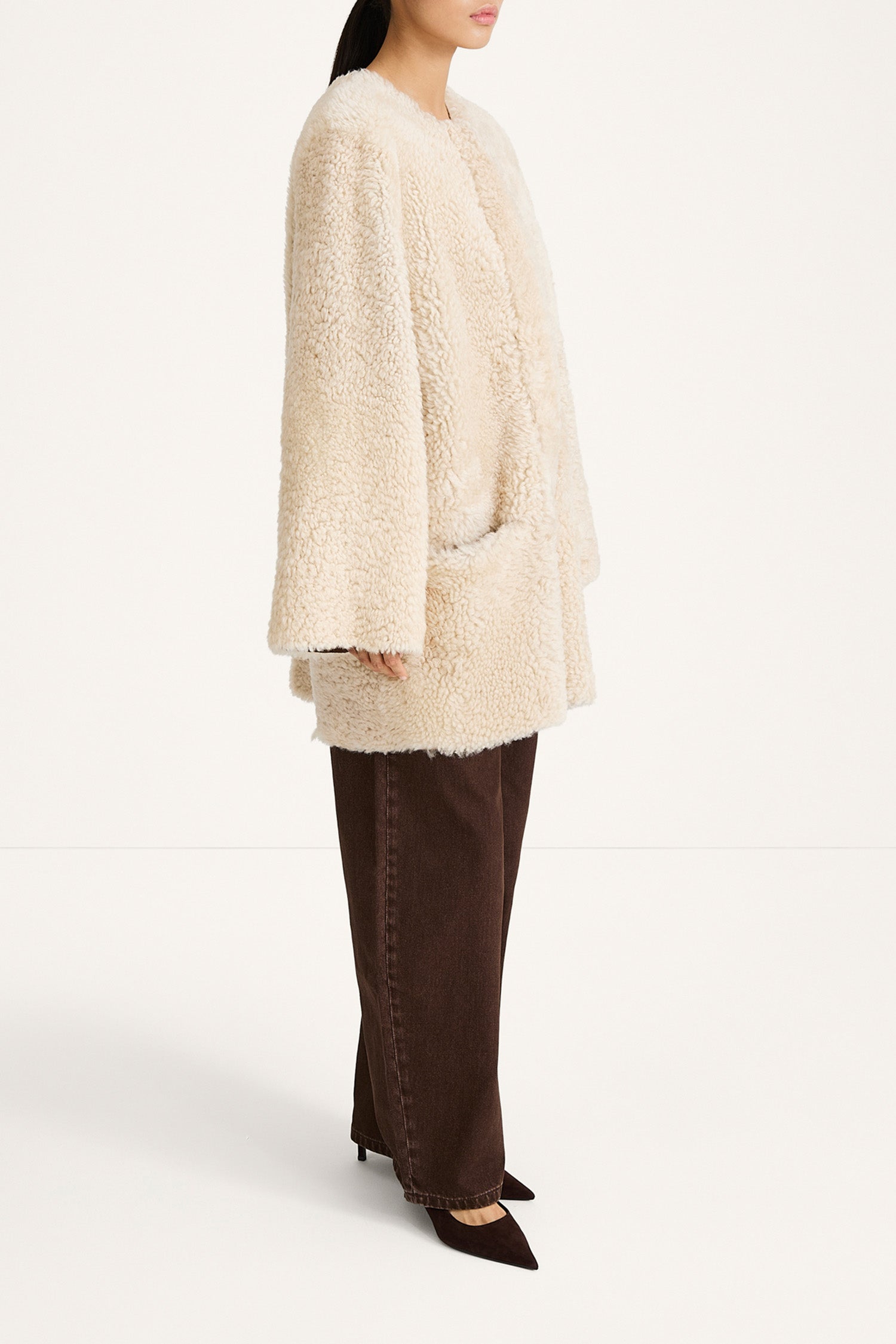 Veda jacket ecru stylein modell image side
