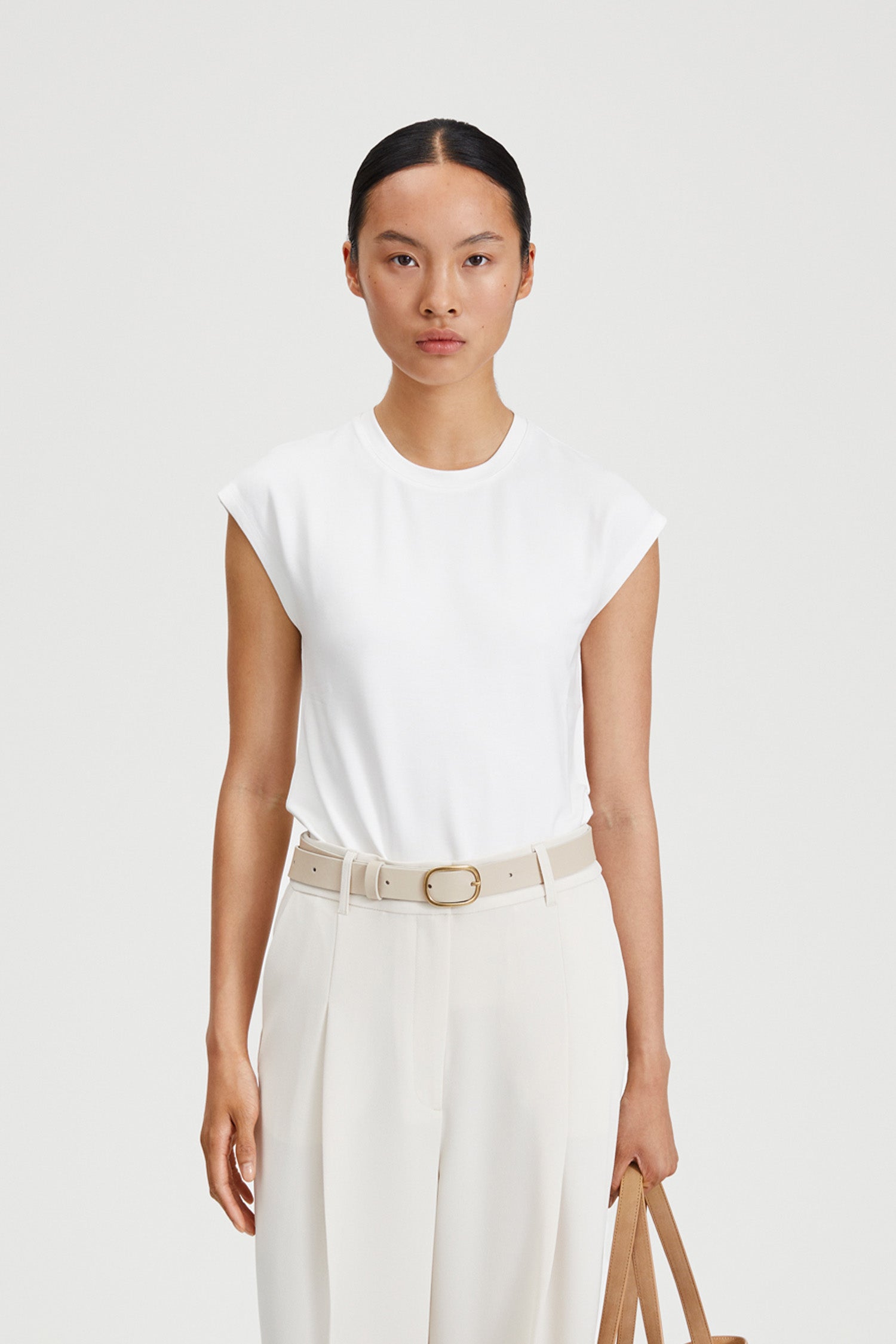 Venosa buckle belt beige leather stylein front image