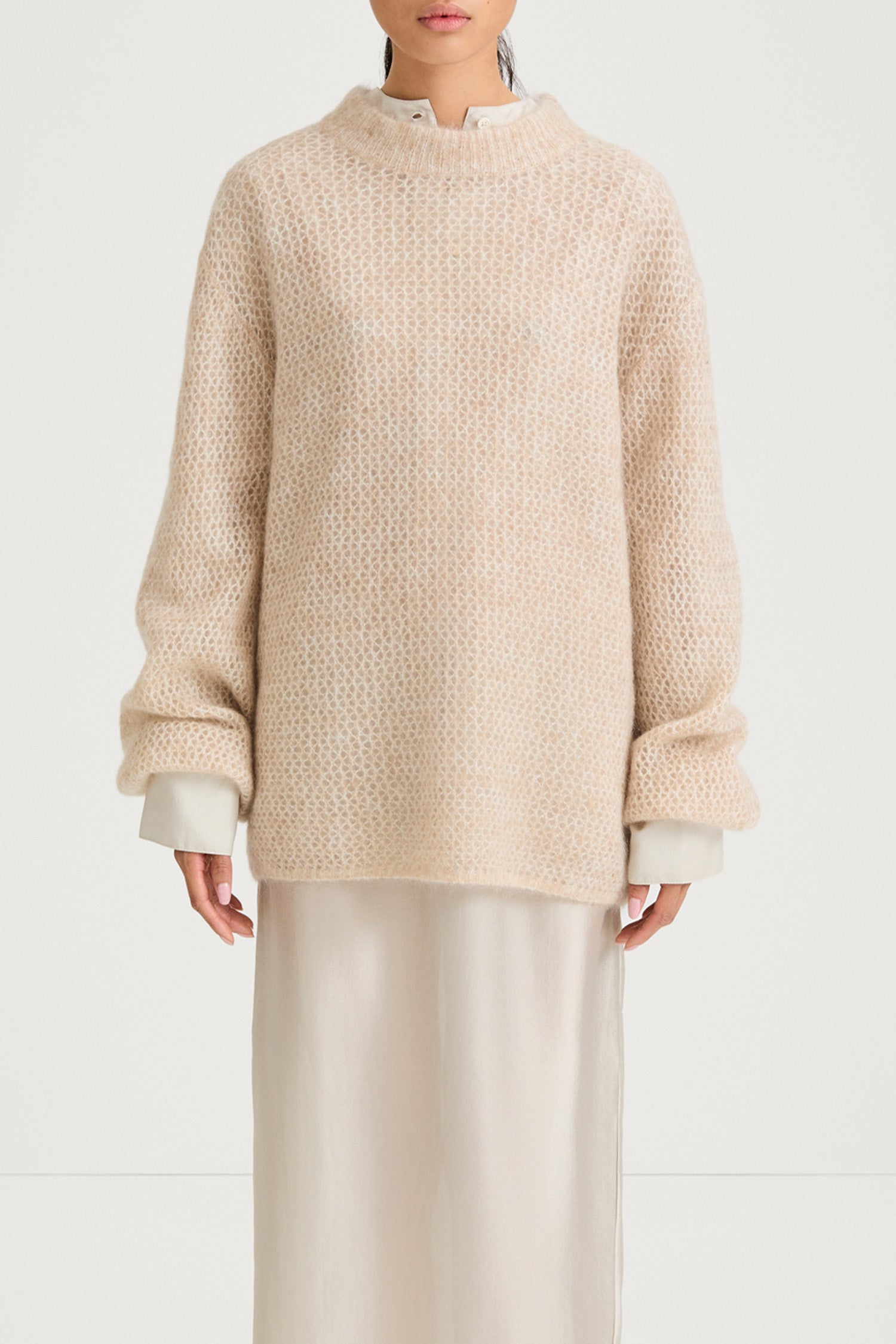 Beige knitted sweater stylein nella front close up model image