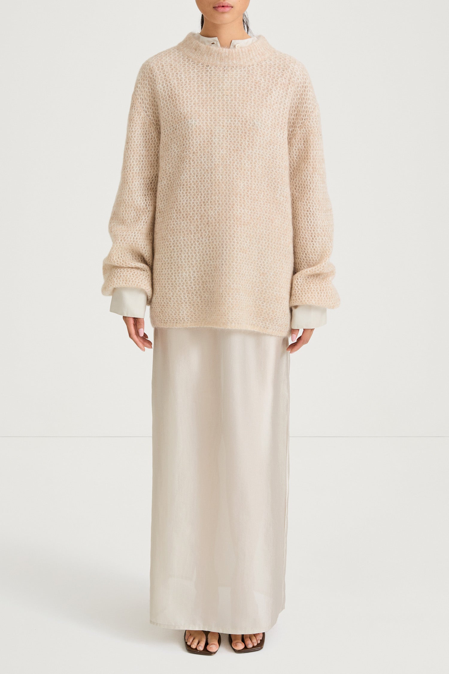 Beige knitted sweater stylein nella front model image