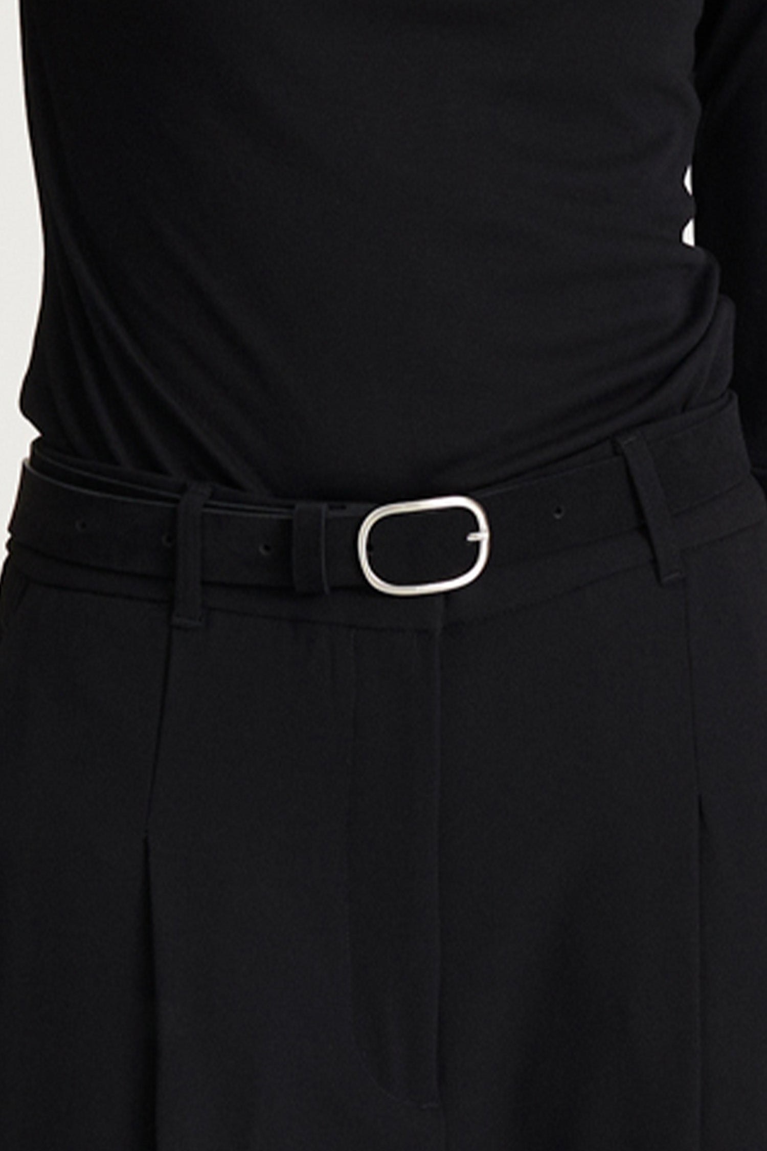 venosa suede belt black stylein model image
