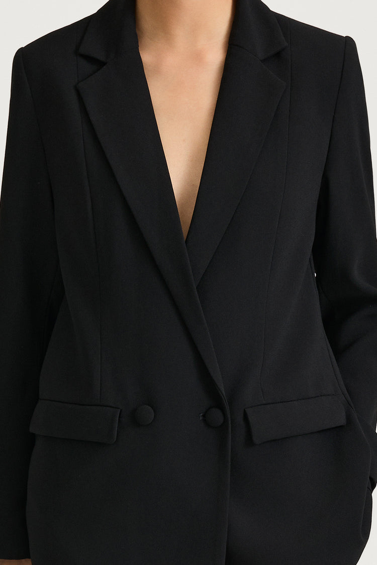 black blazer stylein benito classic detail