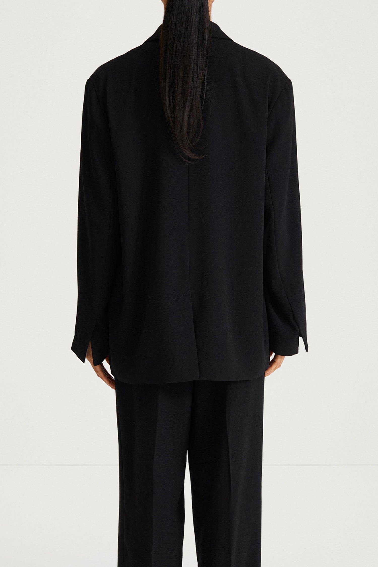 black blazer breena stylein model image back