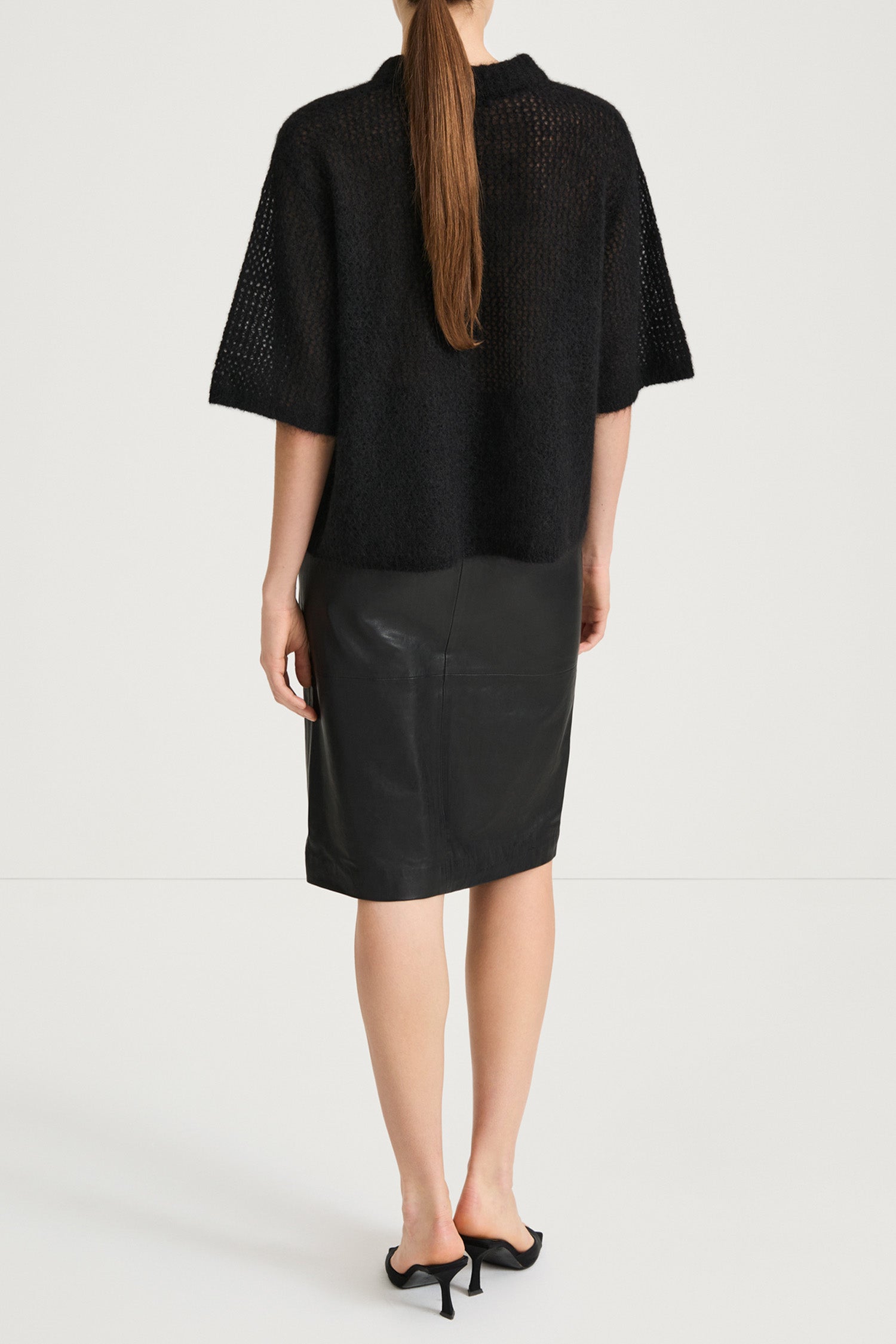 Black knitted transparent sweater short sleeve stylein nia back model image