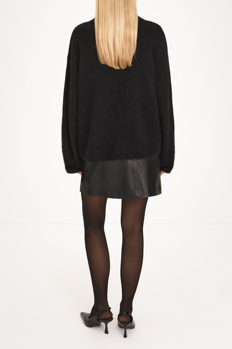 black leather mini skirt stylein vomo back