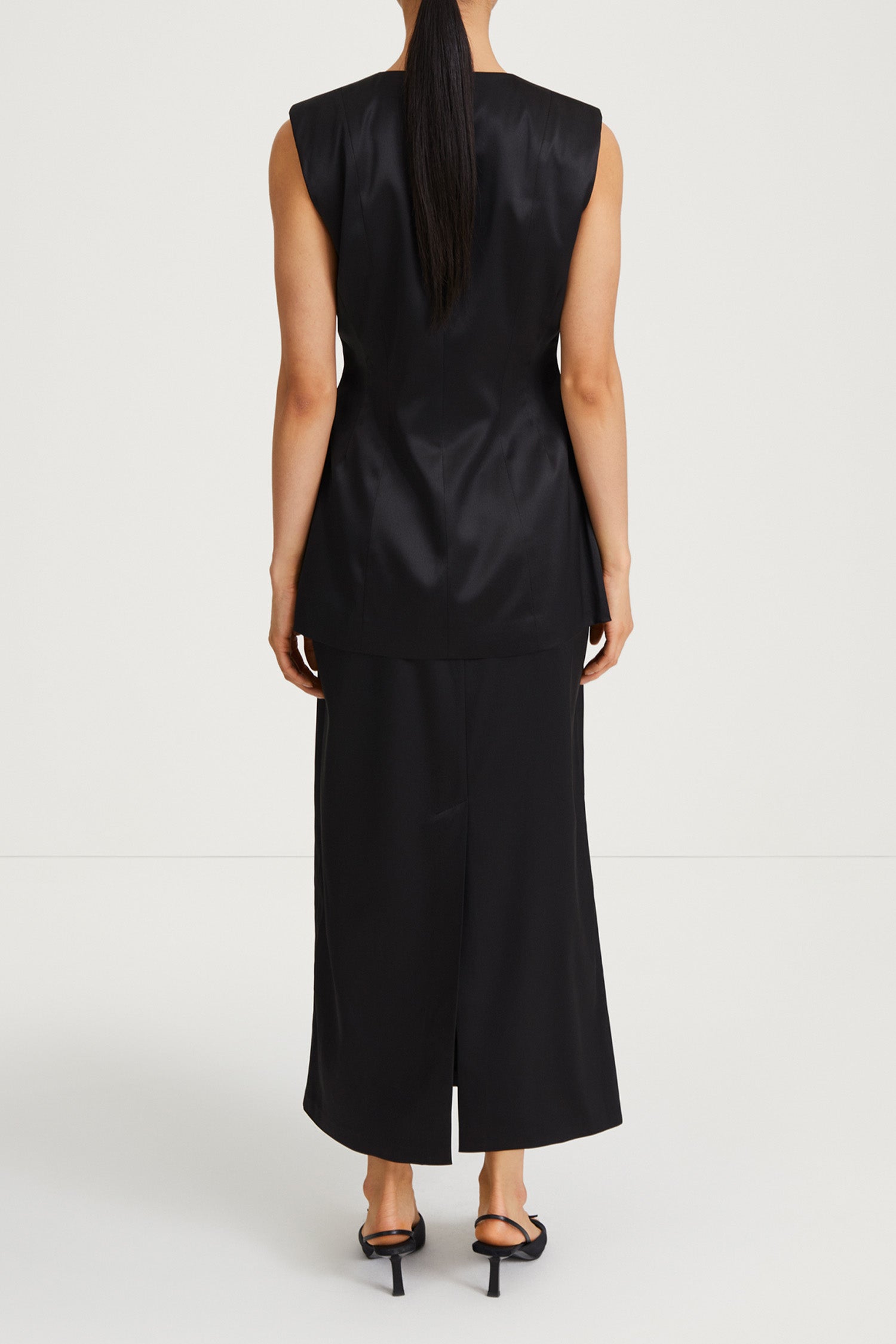 black skirt satin stylein bondeno back