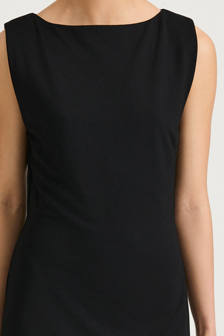 Black sleevless short Julie dress stylein model image front close