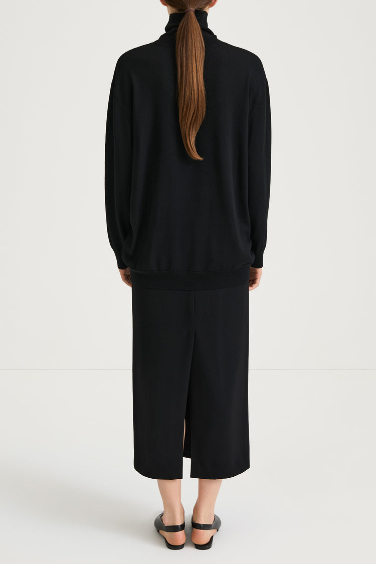 black turtle neck sweater stylein harleen back