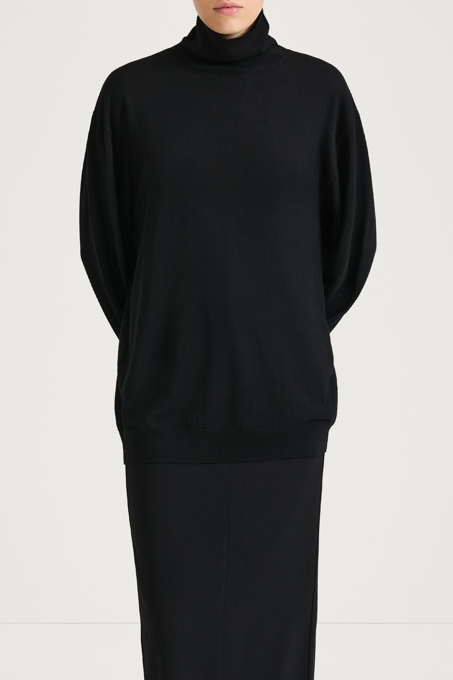 black turtle neck sweater stylein harleen close up