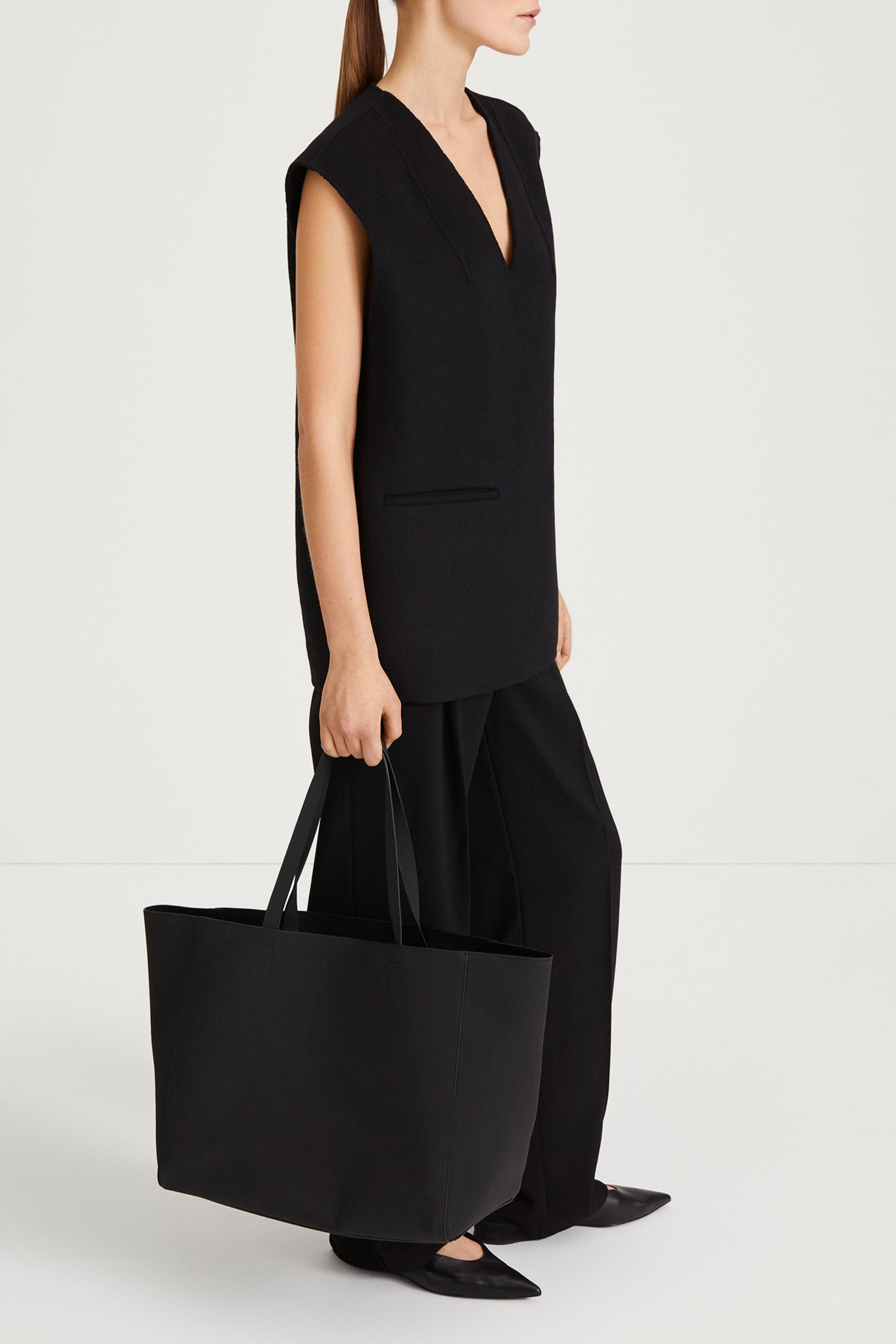 black vest wool stylein tatum side
