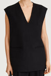 black vest wool stylein tatum detail