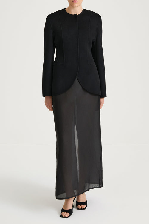 Black wool jacket cinched waist stylein tyra front model image
