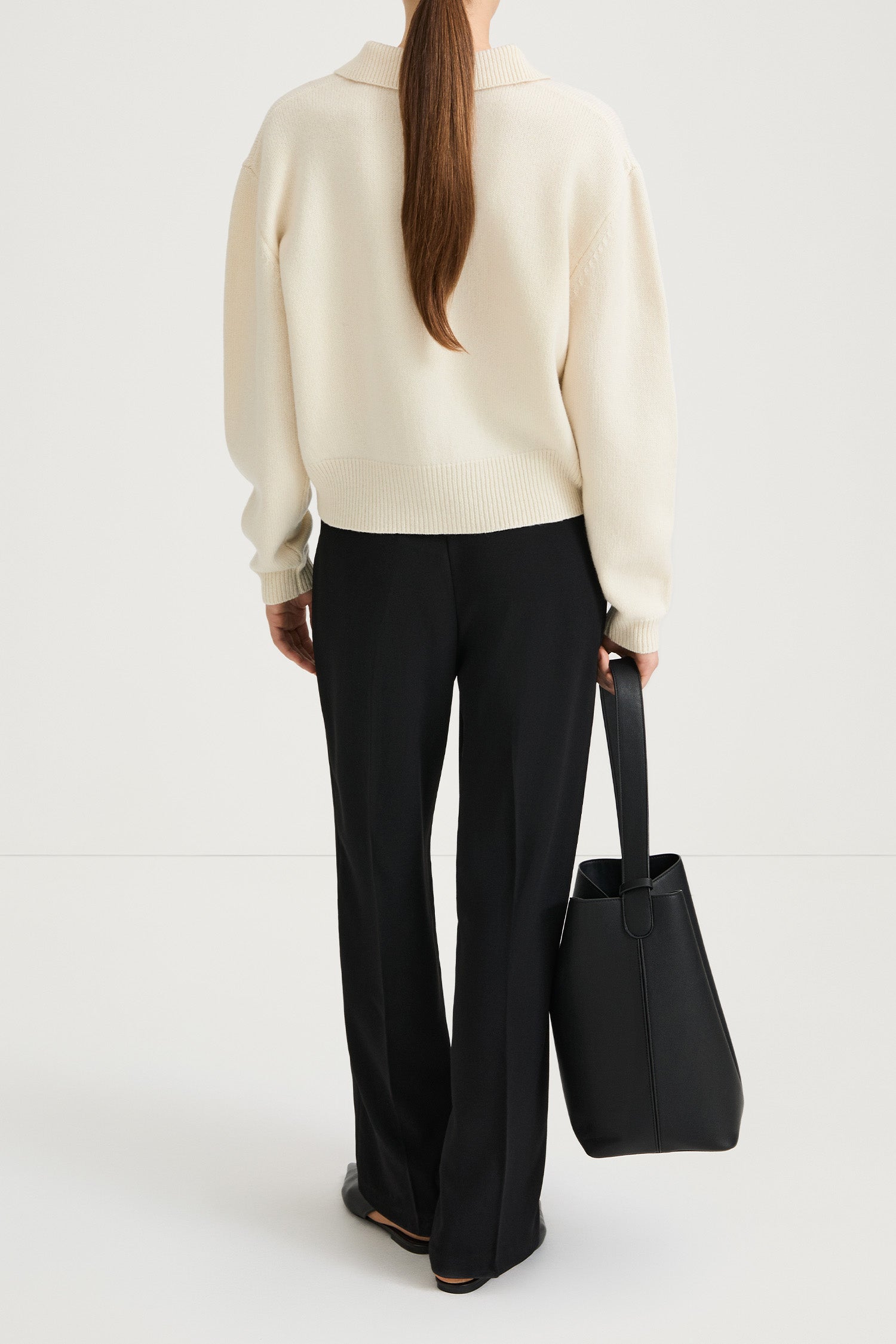cream v-neck collar sweater stylein harmony back