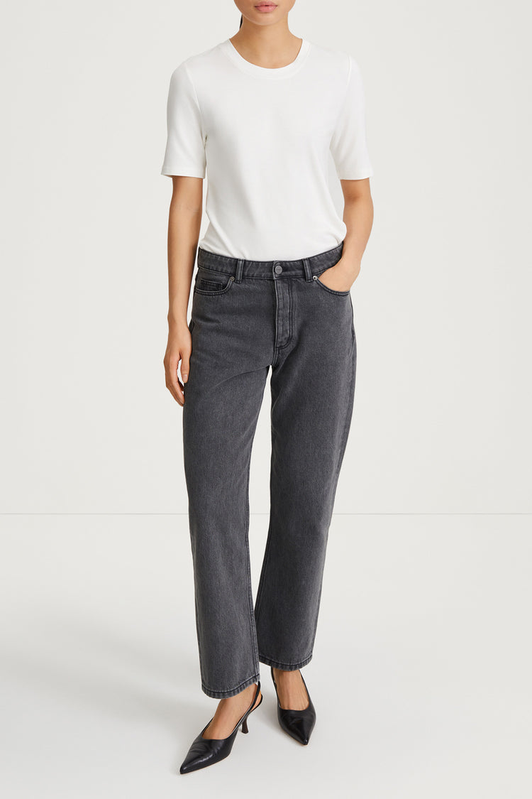 Ken original cropped straight fit denim mid waist mid grey stylein front image