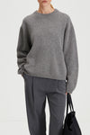 grey knitted sweater stylein harlow close up