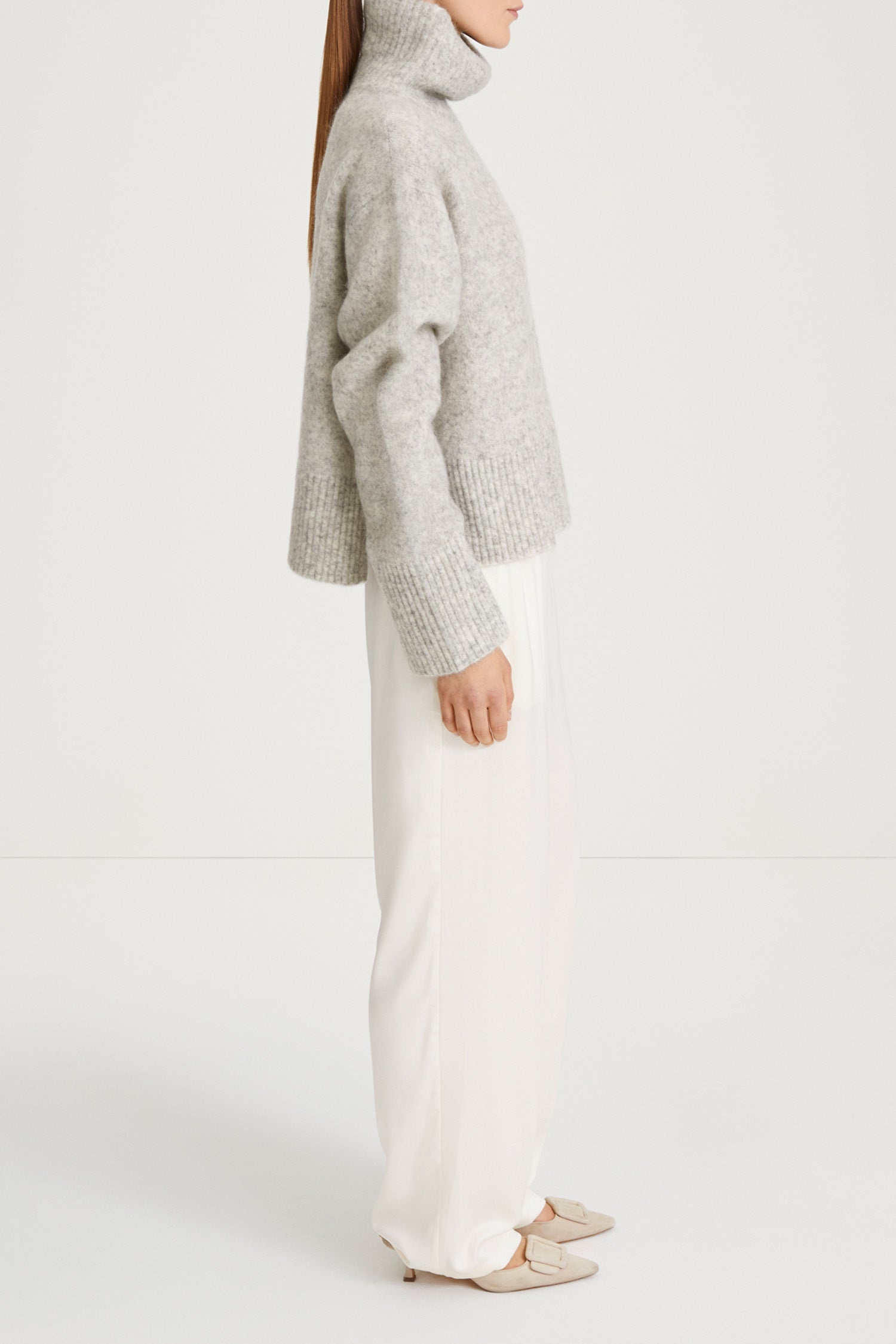 grey knitted polo sweater stylein nike side