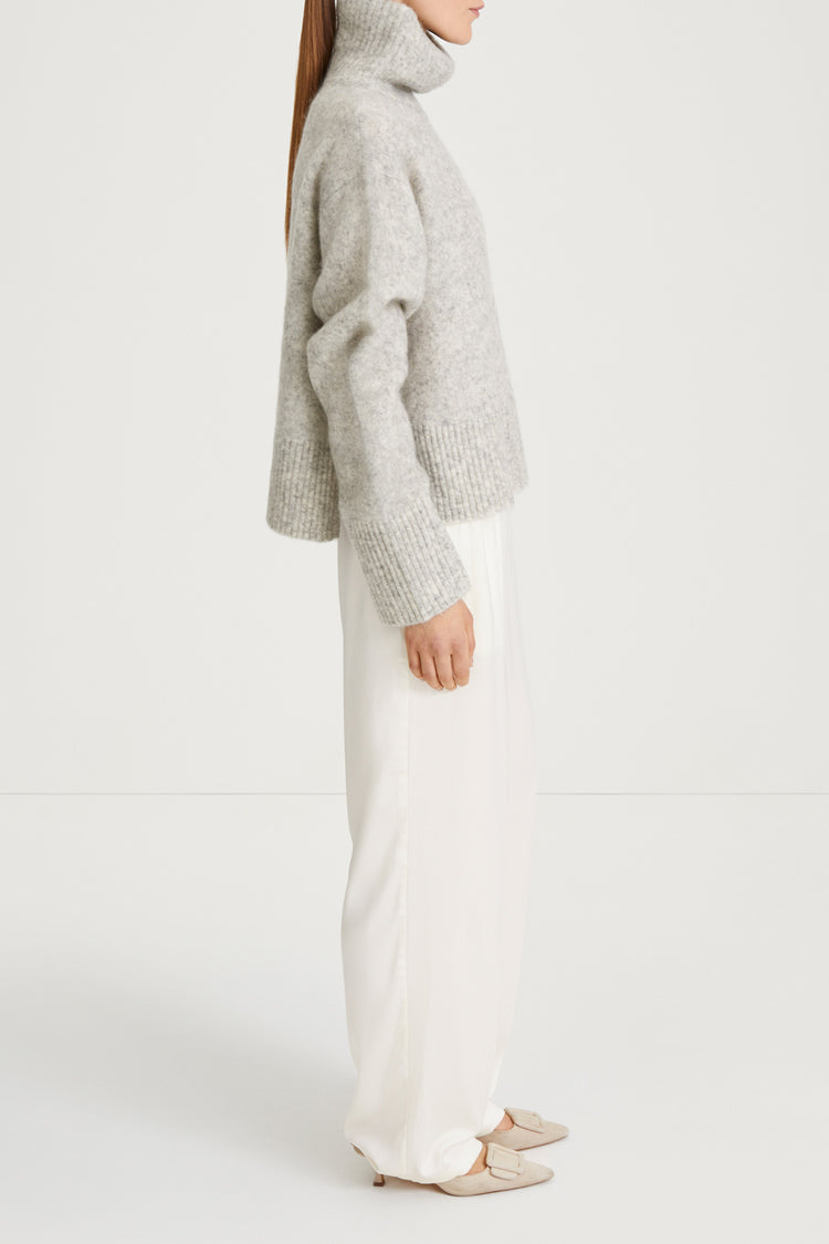 grey knitted polo sweater stylein nike side
