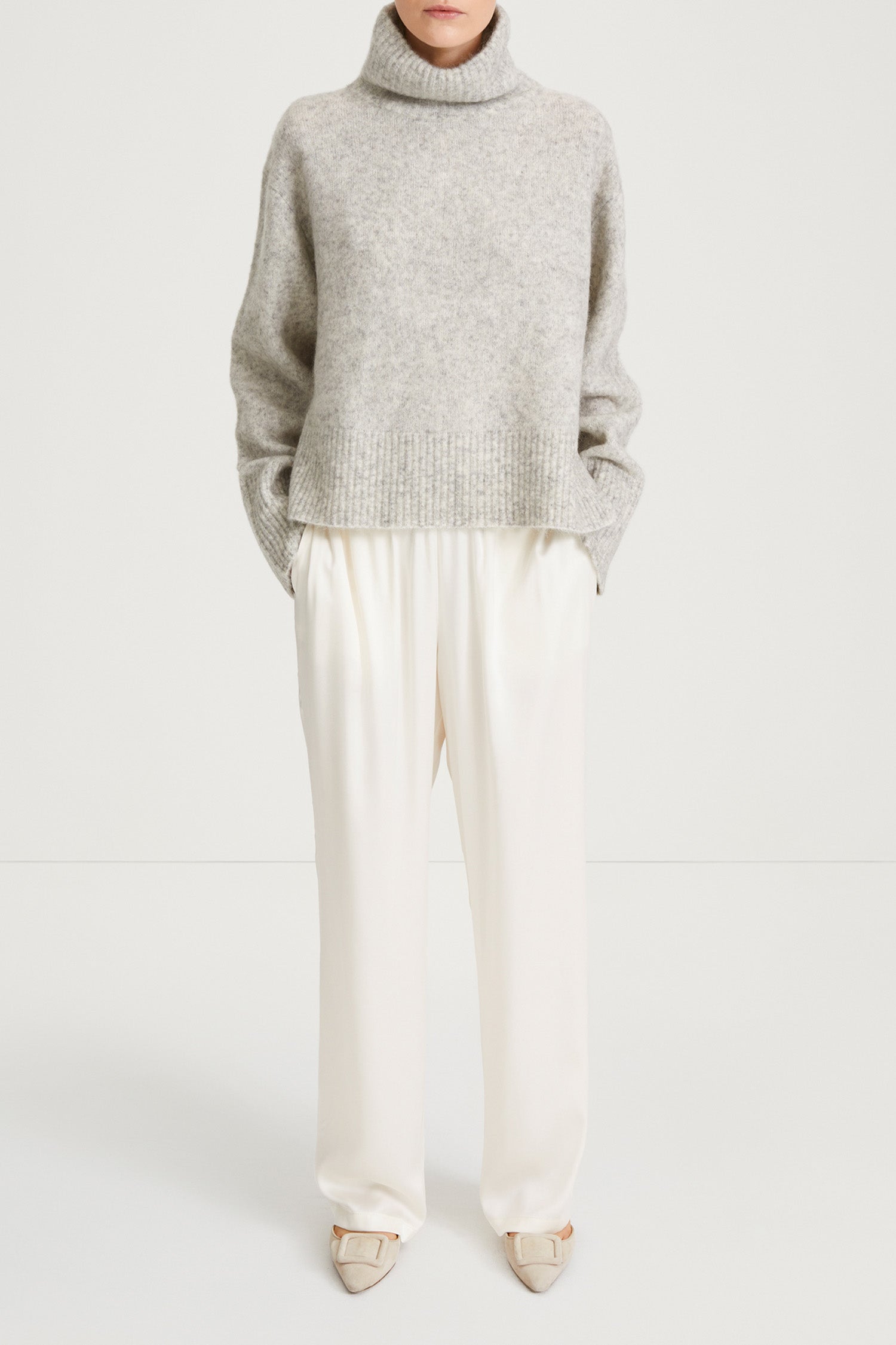 grey knitted polo sweater stylein nike model image