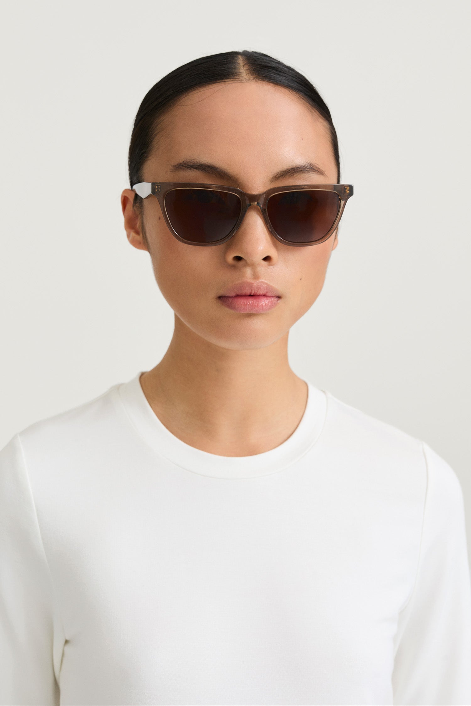grey sunglasses manhattan smoke stylein front